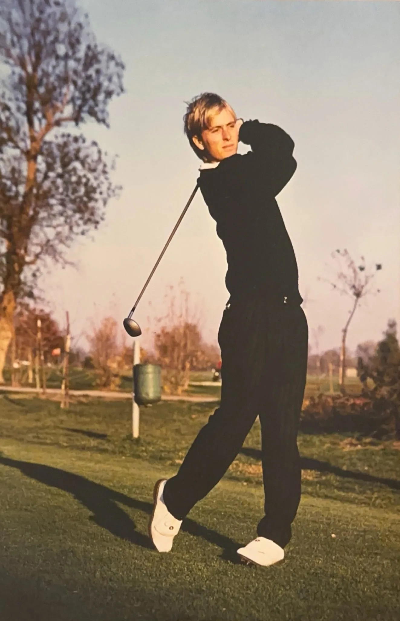 Philippe Uranga en finish de swing face caméra